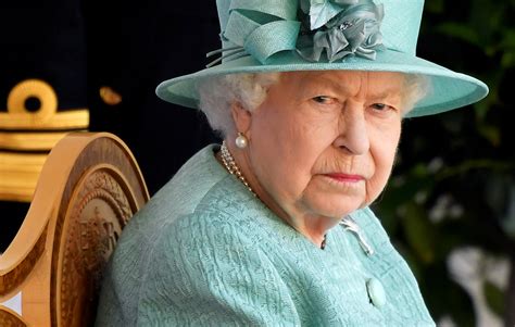 Kraljica Elizabeta Vratila Se Redovitim Kraljevskim Dužnostima Novi List