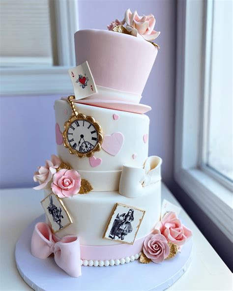 50 Alice In Wonderland Cake Design Images Cake Gateau Ideas 2020