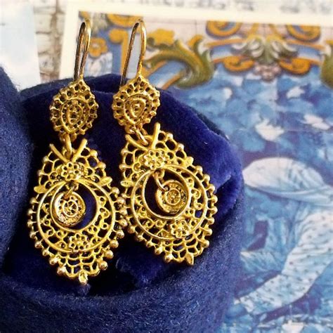 Portuguese Folk Queen Filigree Style Gold Tone Small Dangle Earrings