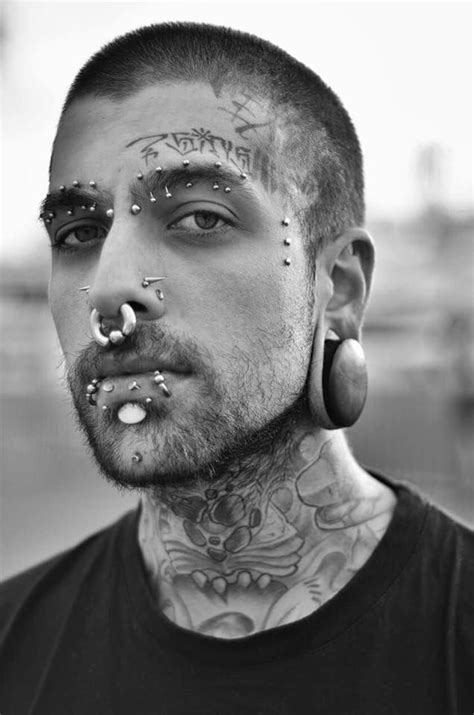Pin Von Egon Auf Piercings Piercing Männer Gesichtstattoos Kopf Tattoo