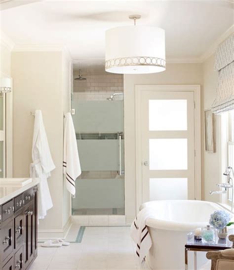 Browse modern bathroom designs and decorating ideas. 25 Glass Shower Doors for a Truly Modern Bath