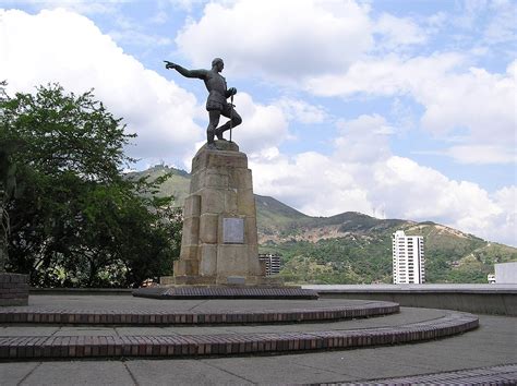Recordemos que sebastián de belalcázar fue un importante conquistador y que fue la persona que fundó la ciudad de cali en 1516, por lo que es uno de los referentes históricos de esta zona de colombia. Monumento a Sebastián de Belalcázar - Wikipedia, la ...