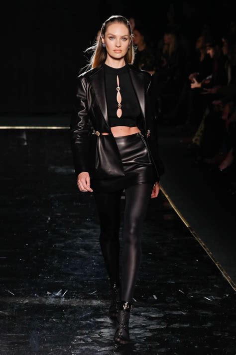 Candice Swanepoel Versace Pre Fall 2019 Fashion Show In Nyc Celebmafia