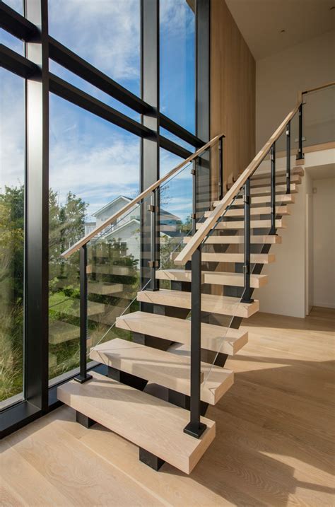 Modern Glass Staircase Railing Modern Staircase New York By Keuka Studios Inc Houzz