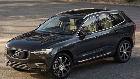 Volvo Xc60 2017 Suv Revealed Official Pictures Auto Express