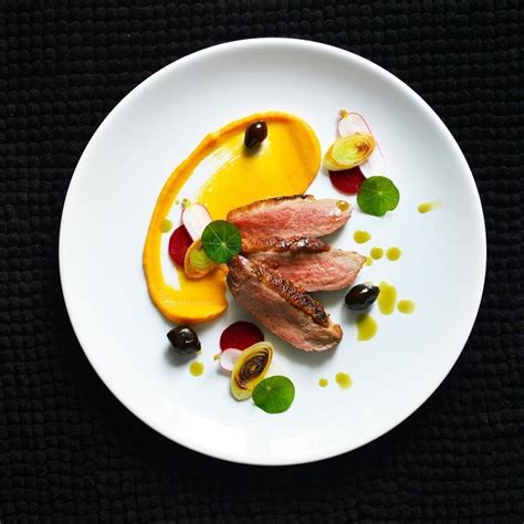 Including a collection of resources to improve your own food plating styles. Pin by John Morales on Fine dining | Food plating, Food plating techniques, Food design