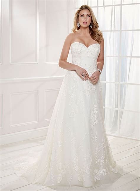 Boho und vintage brautkleider fur curvy brides. Brautkleid Curvy XXL1 - Bella Sposa Brautmoden ...