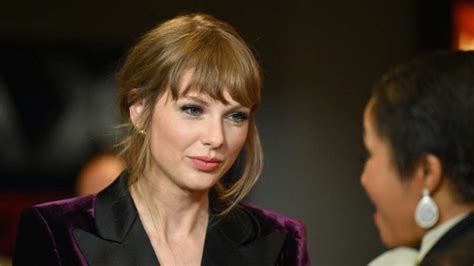 Taylor Swift Shares Her Thoughts On Roe V Wade Decision 1035 Kiss Fm