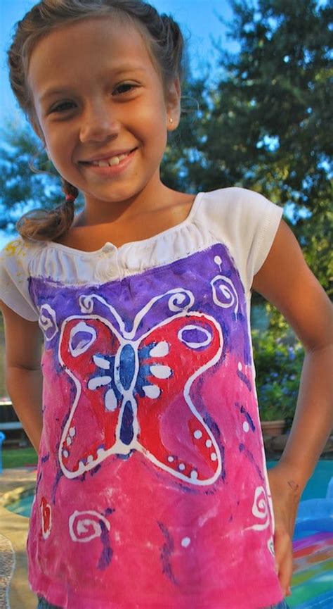 I went to her workshop at naea 2017 on this technique and i just knew i had to do it with my kiddos immediately. DIY Glue Batik T-shirts