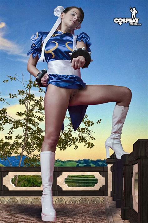 Sexy Cosplayer Cirmy Dresses Up As Chun Li Coed Cherry