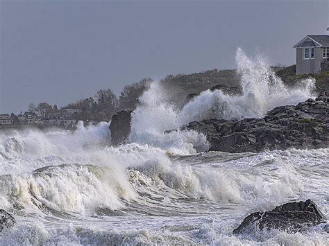 Crashing Waves In Maine Smithsonian Photo Contest Smithsonian Magazine