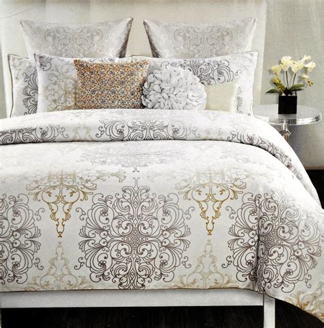 Tahari Home 3pc Full/Queen Duvet Cover Set Large Medallion Grey Taupe