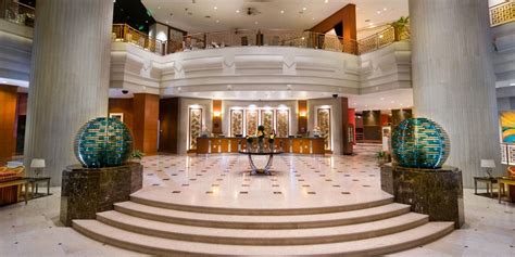 Holiday ladakh 3 star hotels in leh rooms: Renaissance Kuala Lumpur Hotel | Discover Renaissance Hotels