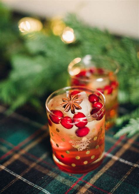 These 12 christmas drink recipes are easy to make & are sure to spread holiday cheer! Cranberry Bourbon Fizz | Fun drinks, Christmas drinks ...