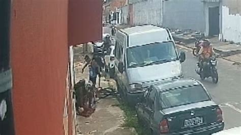 Vídeo Bombeiro E Policial à Paisana Prendem Assaltante Na Forquilha O Imparcial