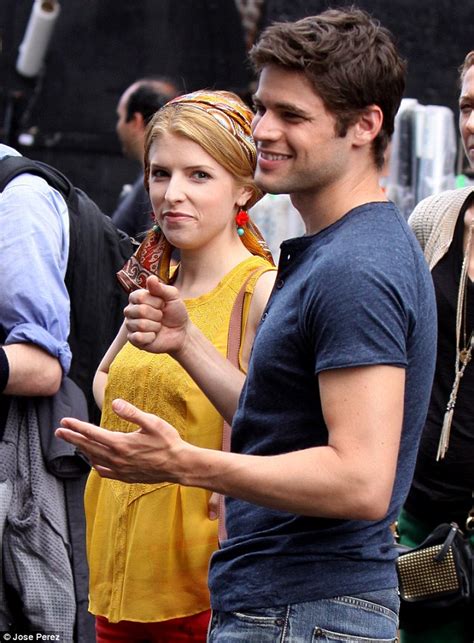 Anna Kendrick Gets Close To The Hunky Co Star Jeremy Jordan On The Last