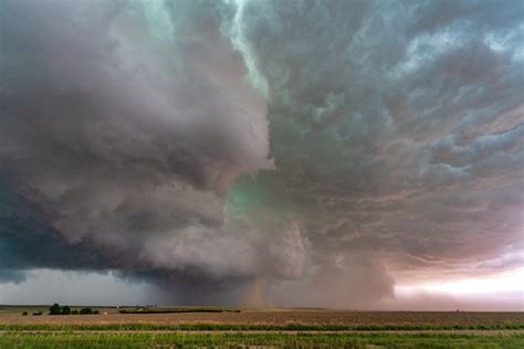 Supercell Thunderstorm And Landspout Kanorado Ks 3840x2561 Nature