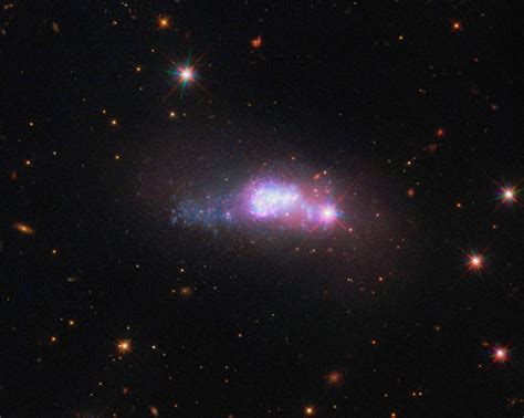Hubble Spots Beautiful Dwarf Galaxy Scinews