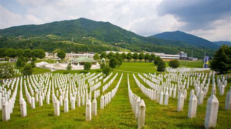 Za vas je najpametnije da izbegnete sve situacije u kojima biste vodili glavnu reč. Se cumplen 25 años de la terrible masacre de Srebrenica ...