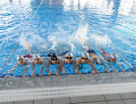 Japprends à Nager Des Cours De Natation Gratuits Pour Les Enfants