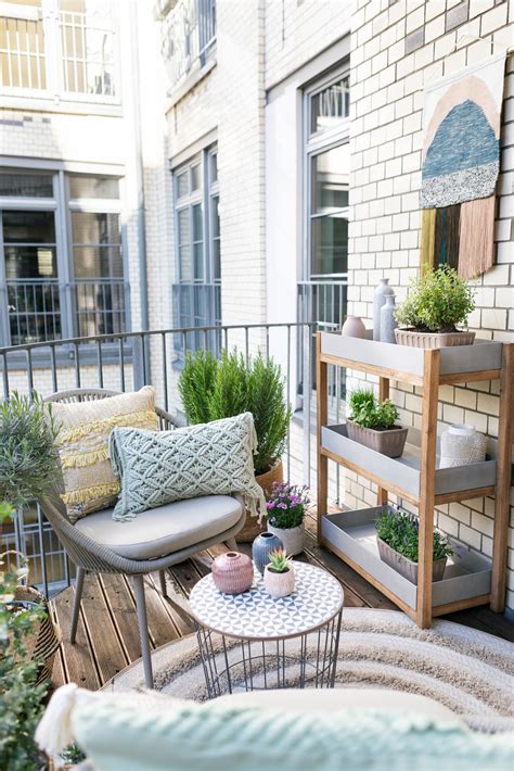 How To Decorate The Balcony With Plants Leadersrooms