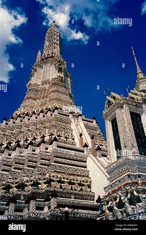 Buddhist Temple Of Dawn Wat Arun Temple In Bangkok Yai Thonburi In