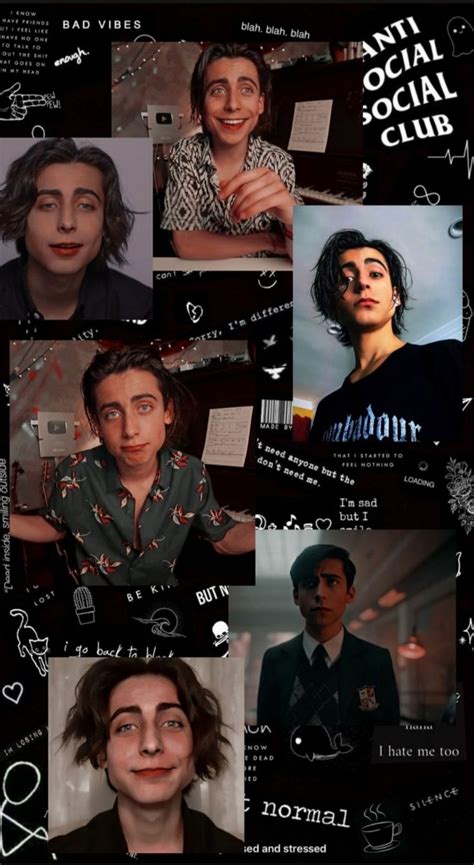 He also gained immense success after landing a role in the 2019's netflix series, the umbrella academy. Aidan gallagher wallpapers | Celebridades adolescentes ...