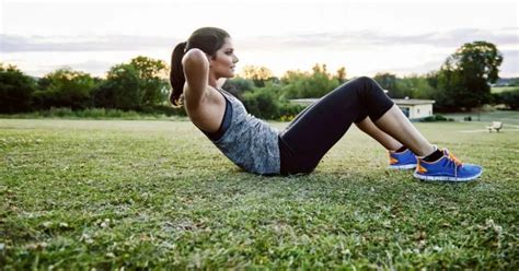 5 Tricks To Do Sit Ups Without Lifting Your Feet Off The Ground Tiptar
