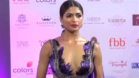 parvathy omanakuttan looking hot at miss india grand finale 2017 youtube