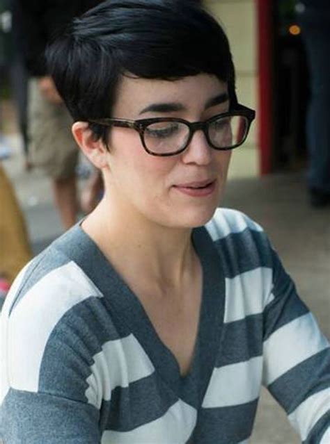 Short Hairstyles With Bangs And Glasses