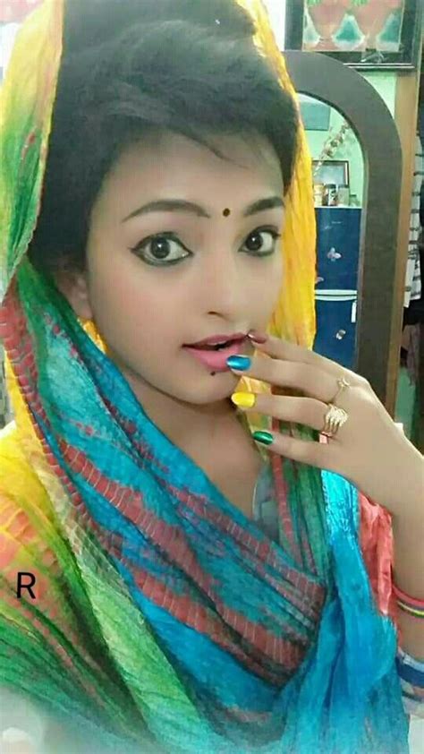 Pin By Saadumam On Salwar Suits Desi Girl Selfie Cute Girl Dresses Beauty Girl