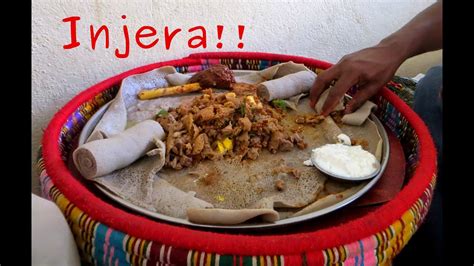 How To Eat Typical Ethiopian Food Injera Youtube