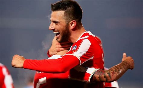 Actualités pour la saison en cours, voir: Andreas Samaris - The Red Maestro (video) | Sport lisboa e ...