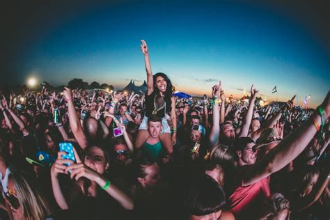 I want to quit my current job, but i haven't really given thought about what i want to do. Lifestyle photography music festivals | GlobalGathering ...