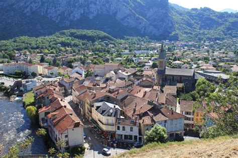 Tarascon d'arièja) est une commune française, située dans le département de l'ariège en région occitanie. Tarascon-sur-Ariège, France | Brousse le chateau ...