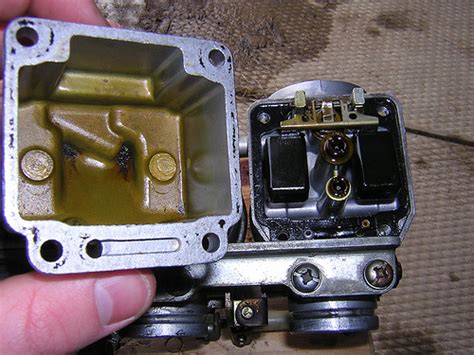 How to clean motorcycle carburetors. Motorcycle Repair: How to Clean a Motorcycle Carburetor