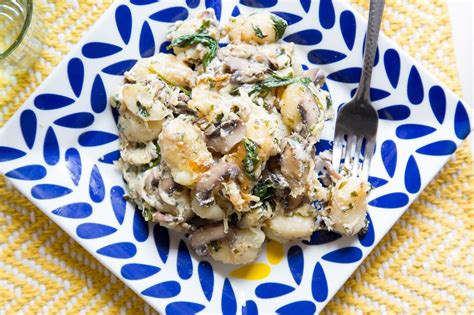 These are great side dish recipes to make during the holidays. This Make-Ahead Spinach + Mushroom Gnocchi Casserole Is Perfection | Recipe | Christmas side ...