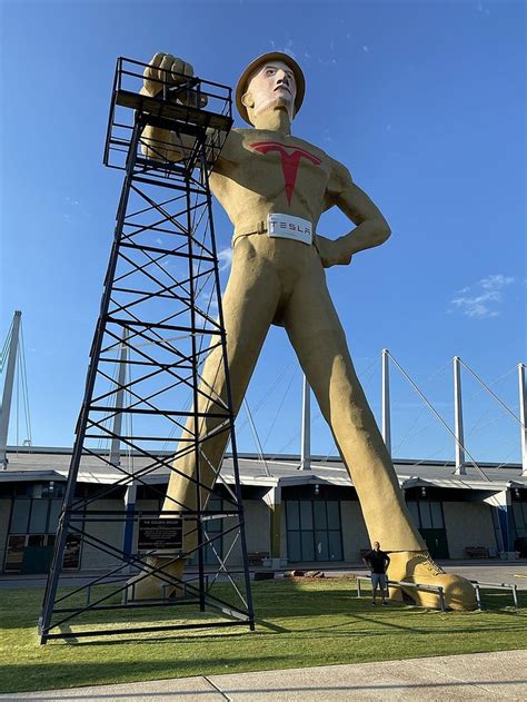 Heres The Story Behind The Massive Golden Driller Statue In Oklahoma