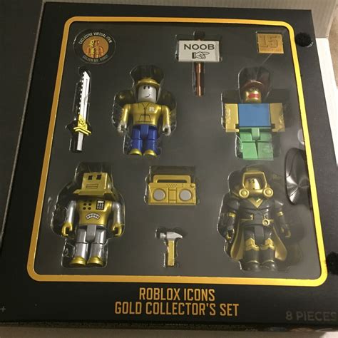 Roblox Action Collection 15th Anniversary Gold Collectors Set