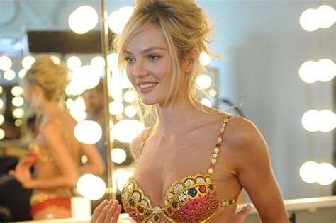 Candice Swanepoel Flaunts The Worlds Most Costly Cleavage Daily Star