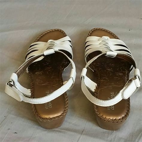 Shop a selection of comfortable shoes for women. Strictly Comfort Shoes | Strictly Comfort Sandals White 85 ...