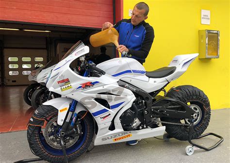 We have a lot to go over with the copious gadgetry the. Prova la Suzuki Gsx-r 1000 R in pista al Mugello - News ...