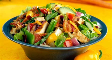 Des idées de salades originales pour des repas d'été frais. 60 recettes de salades composées à déguster tout l'été ...