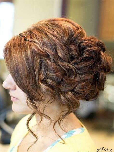 Indeed, prom is a once in a lifetime experience. 17 Simple and Easy Prom Hairstyles for Long Hair In 2021