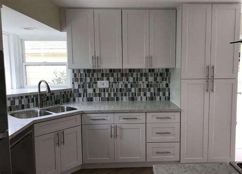 When most homeowners go for monochromatic in the kitchen, they'll opt for a timeless bright white. 5 Most Popular Kitchen Cabinet Colors - Remodeling San Diego