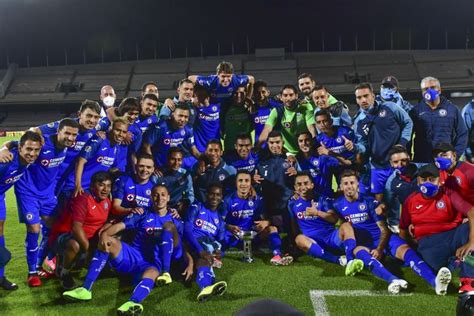Cruz azul recibe a pachuca en el estadio azteca para el partido de vuelta de las semifinales de la liguilla del torneo guardianes 2021. FOTOS: Cruz Azul vs Chivas (2-1) así ganó La Máquina la ...