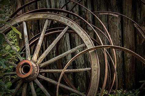 Wagon Wheel Wagon Spokes Wagon Rims Wooden Wagon Rustic Etsy