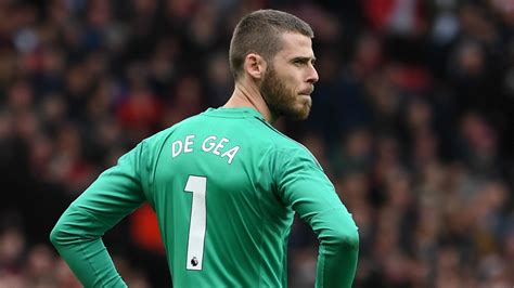 David de gea (left) appears to have the backing from ole gunnar solskjaer (inset) to start in goal for manchester united in next wednesday's europa league final against villarreal. David de Gea error v Chelsea: Spaniard's latest mistake leaves Man Utd needing top four miracle ...