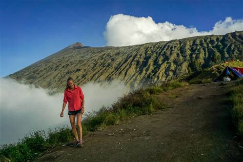 Mount Rinjani Trekking A Complete Guide To Lomboks Active Volcano