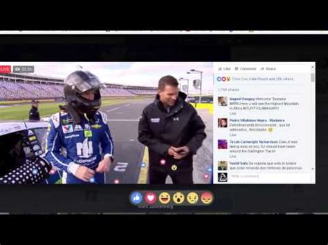 Mark zuckerberg is one of the wealthiest people in the world. Video: Mark Zuckerberg se sube a un auto de NASCAR